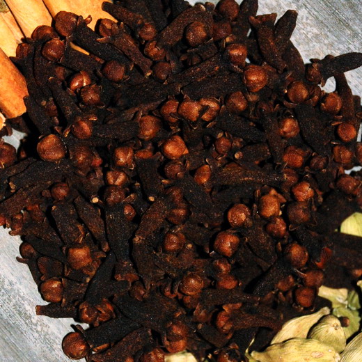 clove-04may08-rep Clove from Sri Lanka, when enjoyed fresh, is bursting with aroma and a sweet, pungent, spicy note that is both good for your health and delicious in chai and food